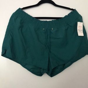 NWT swim shorts with UV protection